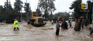 سیل نوشهر و چالوس را محاصره کرد/امدادرسانی به ۱۶۰ گرفتار/ طوفان در راه ساری