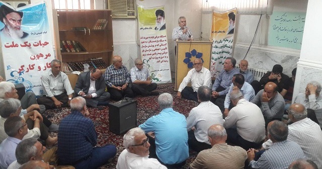 حقوق پایین کفاف زندگی کارگران و بازنشستگان را نمی دهد / کارگران امنیت شغلی می خواهند