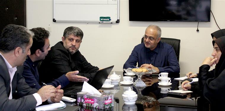 دلایل کمبود احتمالی دارو در کشور/توزیع 16 هزار واحد آنتیبیوتیک در یک مرغداری