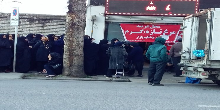 صفهای طولانی خرید در استان تولیدکننده مرغ