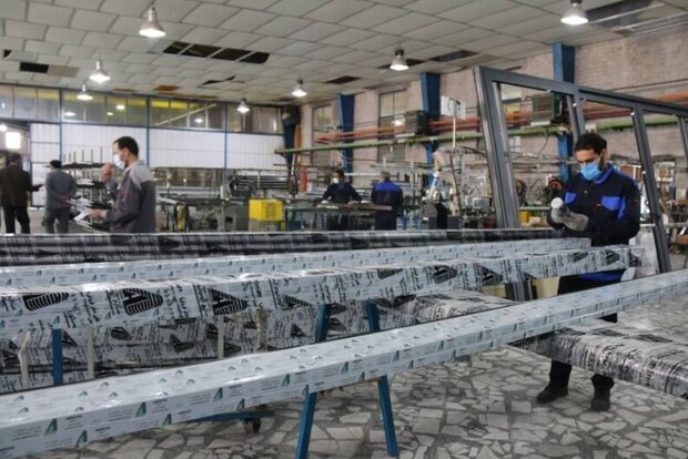 دیگ های کارخانه قدیمی آمل داغ شد/بازگشت کارگران اخراجی