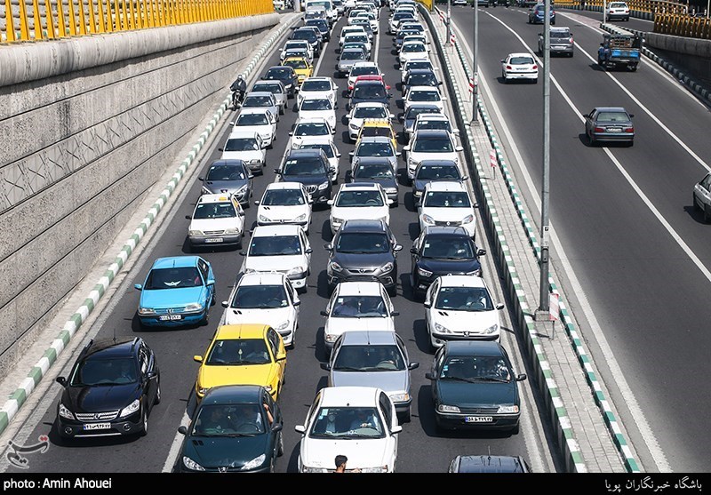 جادههای مازندران مملو از مسافران / بیتوجهی گردشگران به توصیههای بهداشتی