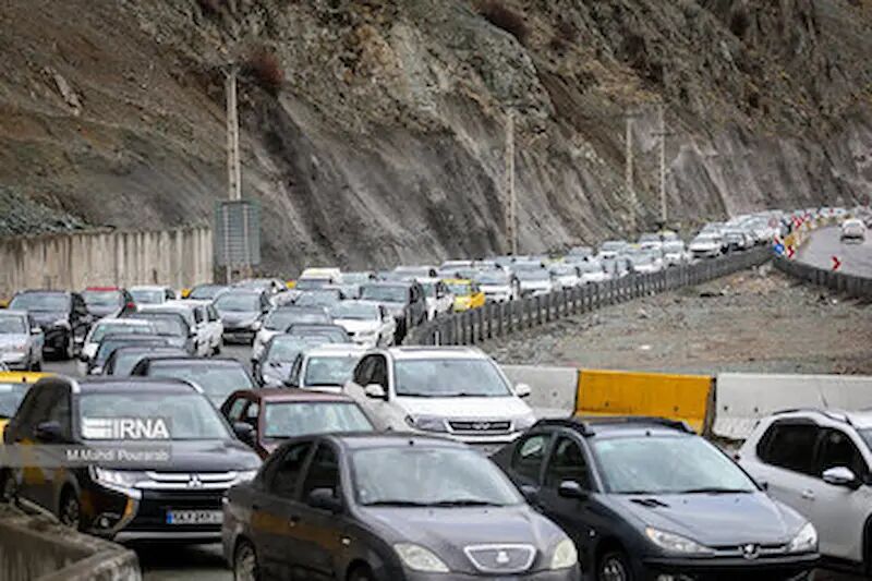 ترافیک خودرویی در جادههای مازندران سنگین شد